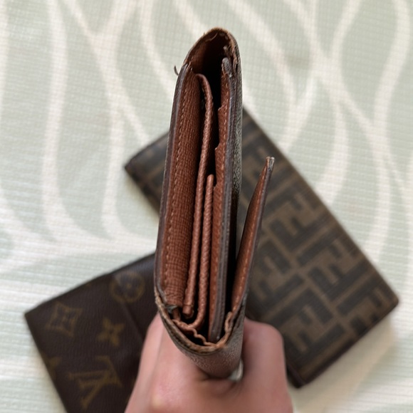 LV &Fendi wallets bundle - Picture 9 of 16